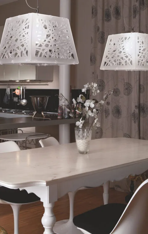 Molly Artempo — Sospensione / soffitto